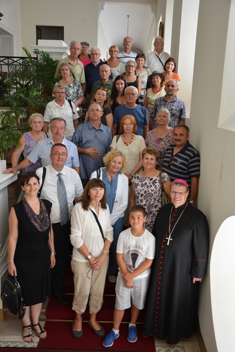 Hrvatska izvandomovinska lirika u zagrljaju Slavonije