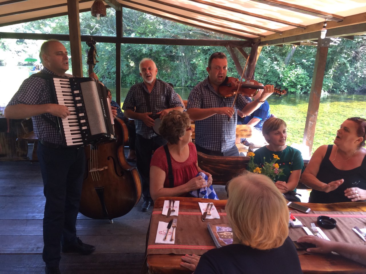 [FOTO] Članovi HKUD-a sv. Marko Vionica boravili na petodnevnoj turneji po Makedoniji i Albaniji