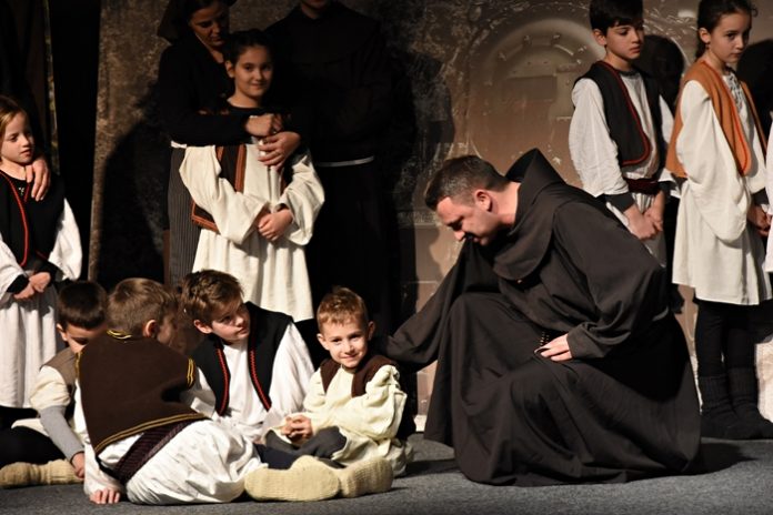 Predstava „Fra Didak Buntić – Sebet nas i naše dice“ odigrana u Međugorju