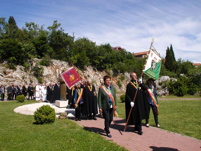 FOTO: Župa Gradnići bila domaćin članovima Senata Europskog vinskog viteškog reda