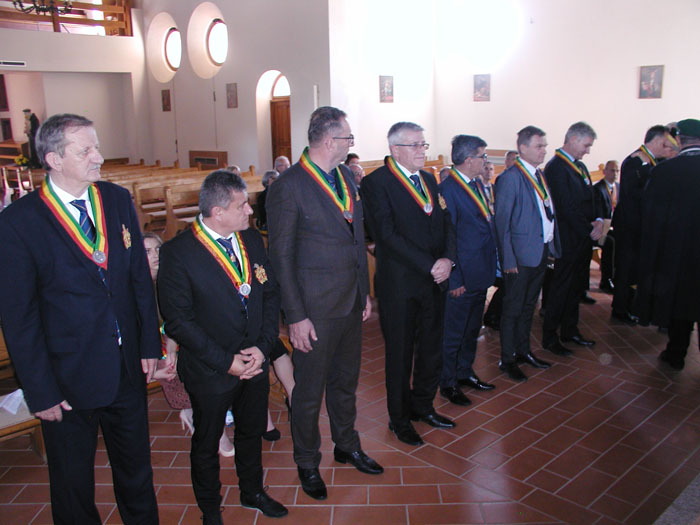 FOTO: Župa Gradnići bila domaćin članovima Senata Europskog vinskog viteškog reda