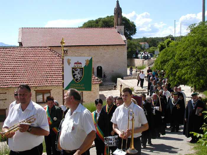 FOTO: Župa Gradnići bila domaćin članovima Senata Europskog vinskog viteškog reda