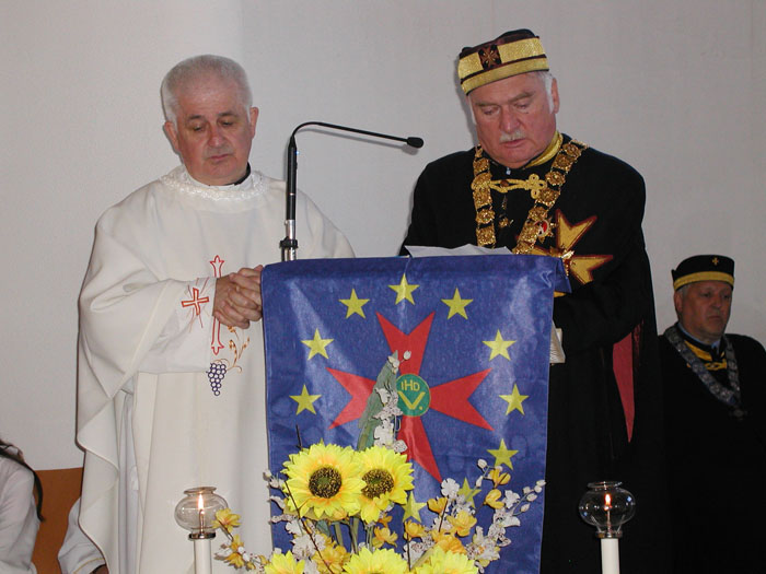 FOTO: Župa Gradnići bila domaćin članovima Senata Europskog vinskog viteškog reda