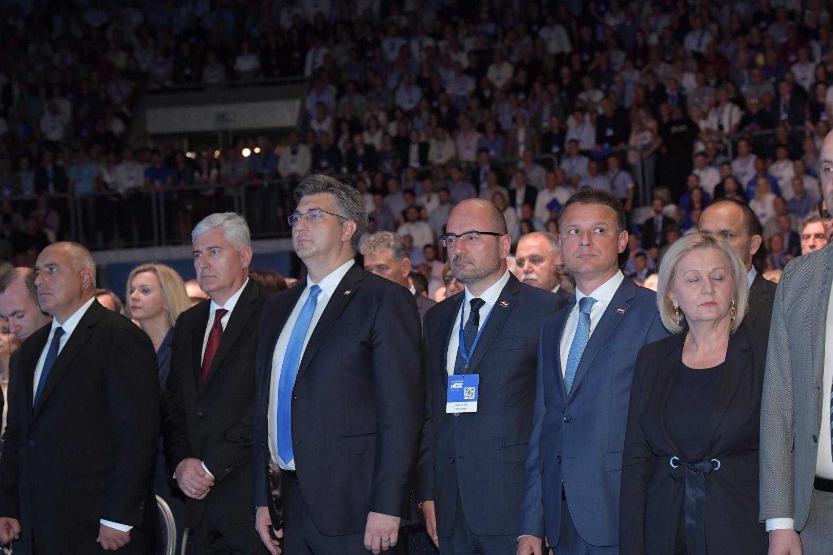 Vodstvo HDZ-a BiH na čelu s Čovićem na općem saboru HDZ-a u Zagrebu