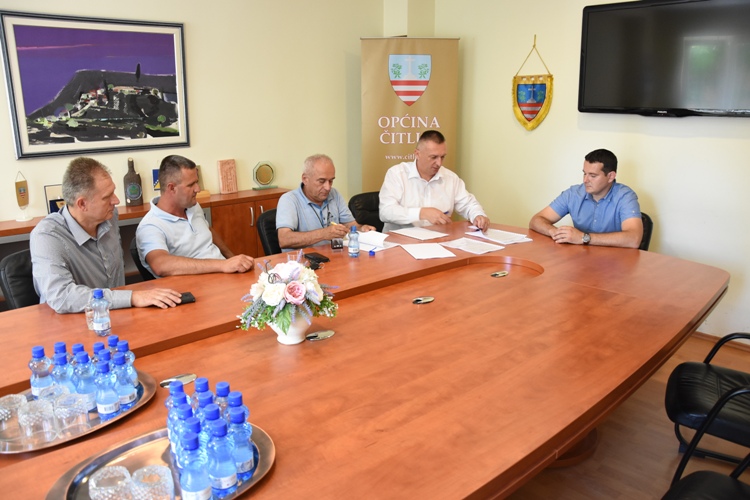 Potpisan ugovor vrijedan 813 tisuća KM za nastavak igradnje kanalizacije u Međugorju i Bijakovićima