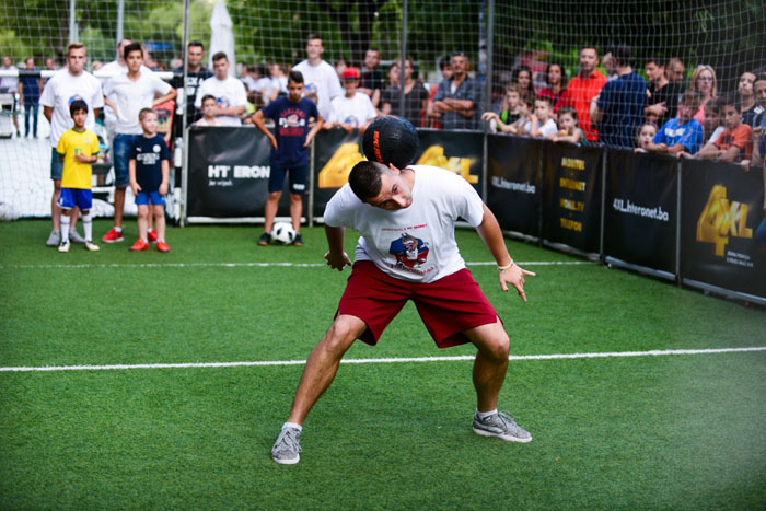 FOTO | HT Eronet & Mepas Mall: ZAVLADALA NOGOMANIA!