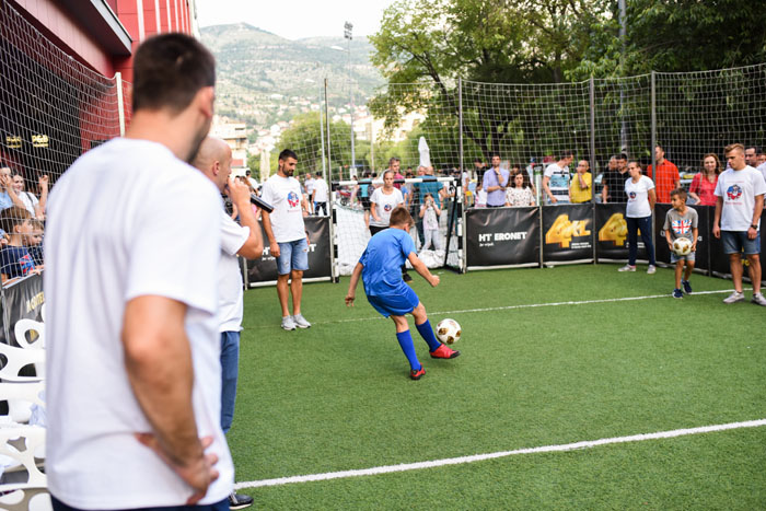 FOTO | HT Eronet & Mepas Mall: ZAVLADALA NOGOMANIA!