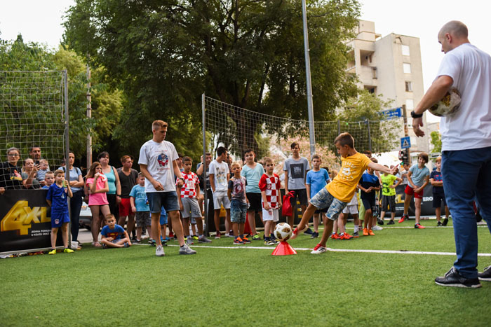 FOTO | HT Eronet & Mepas Mall: ZAVLADALA NOGOMANIA!