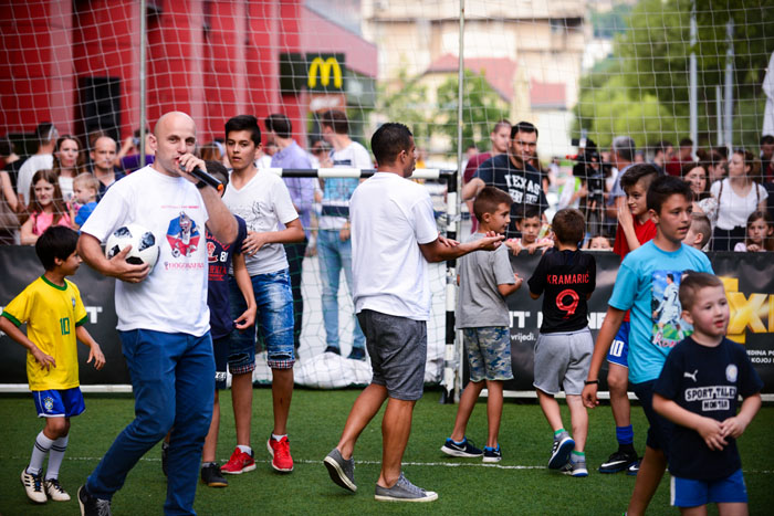 FOTO | HT Eronet & Mepas Mall: ZAVLADALA NOGOMANIA!