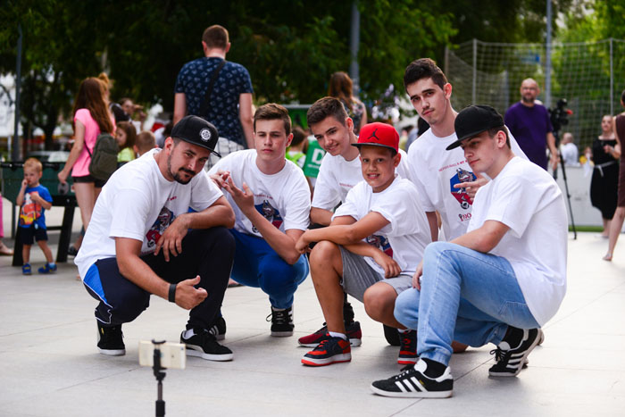 FOTO | HT Eronet & Mepas Mall: ZAVLADALA NOGOMANIA!