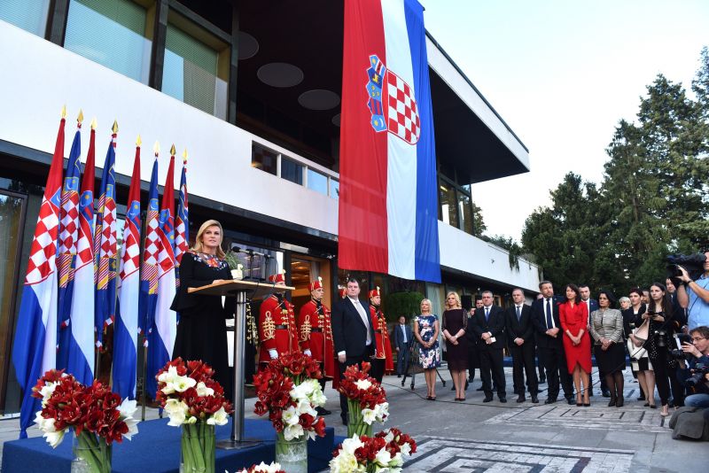 VIDEO Predsjednica upriličila svečani prijam povodom Dana državnosti
