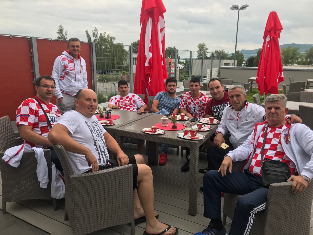 FOTO: Brotnjaci u velikom broju stigli u Rusiju podržati Vatrene!