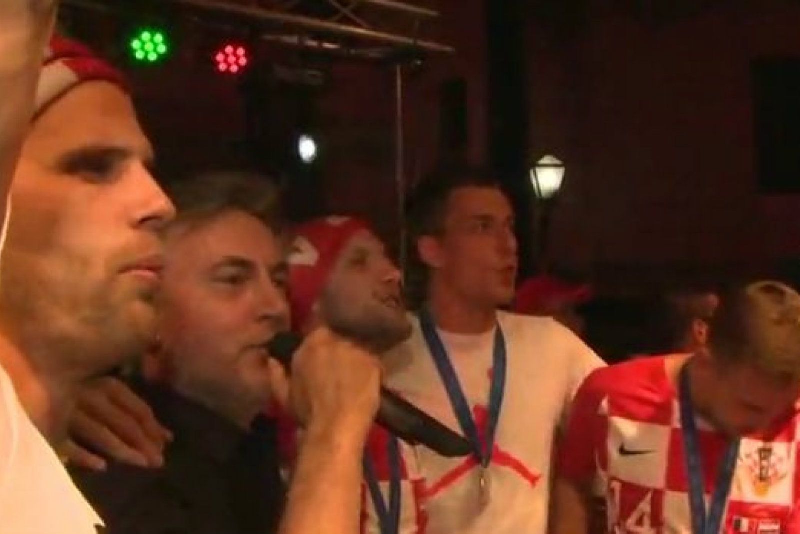 VIDEO Imotski gori: Tisuće navijača dočekale Rebića, Strinića, Bradarića, Kalinića i Perišića!