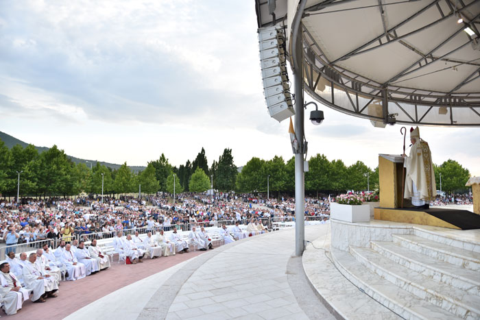 Hoser u Međugorju: Gospa neka bude naša Zaštitnica, naša Kraljica, naša Majka!