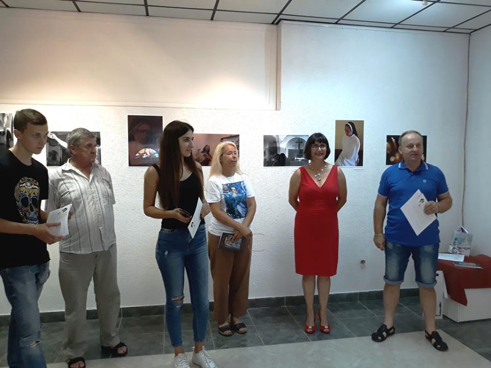 Otvorena izložba fotografija Anite Rončević „ČUTI TIŠINU“