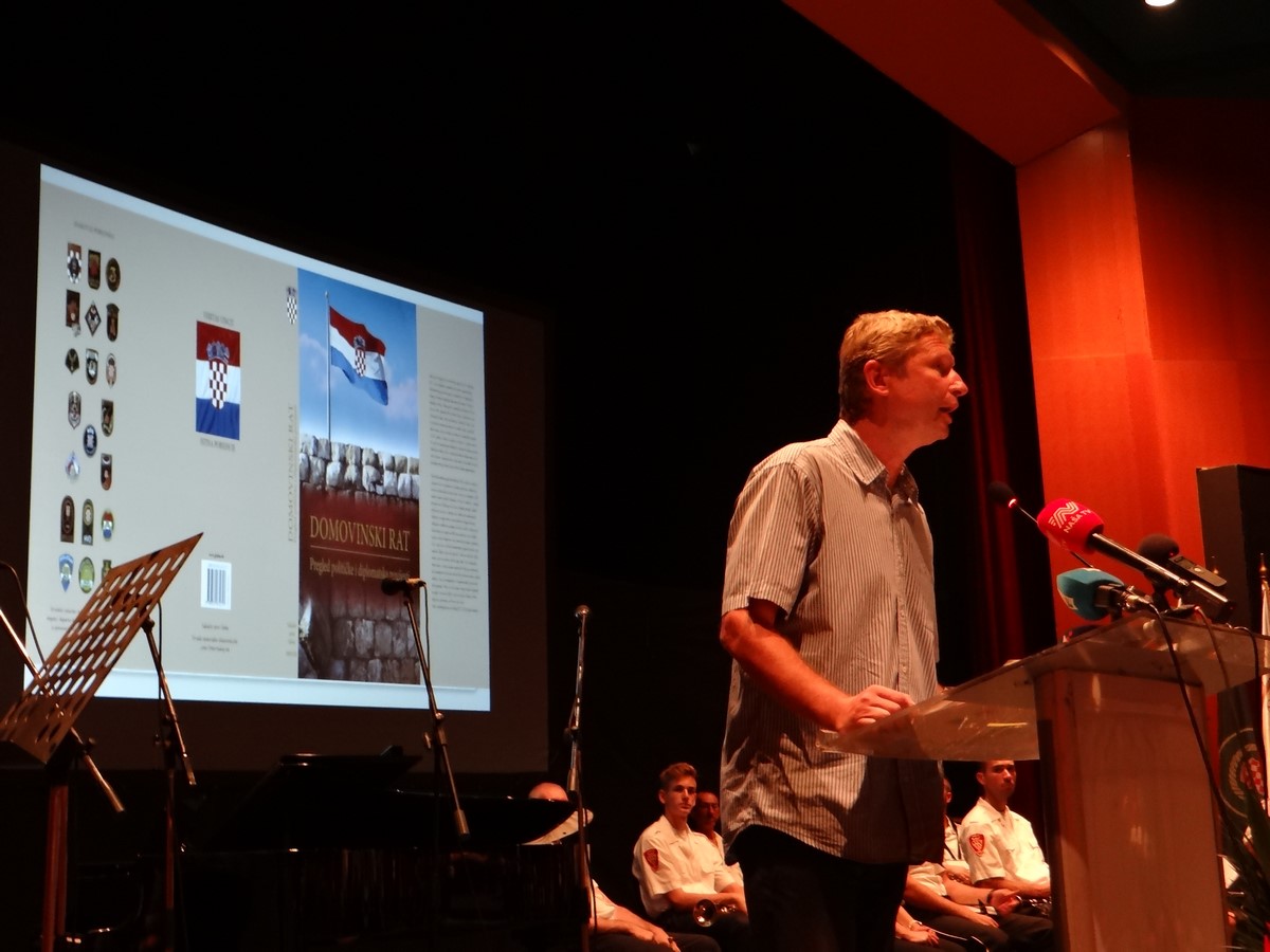 FOTO: Svečanom akademijom obilježena 25. obljetnica Hrvatske Republike Herceg Bosne