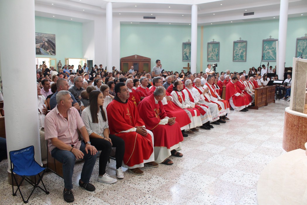 Župa Gradina proslavila 100 godina od osnivanja