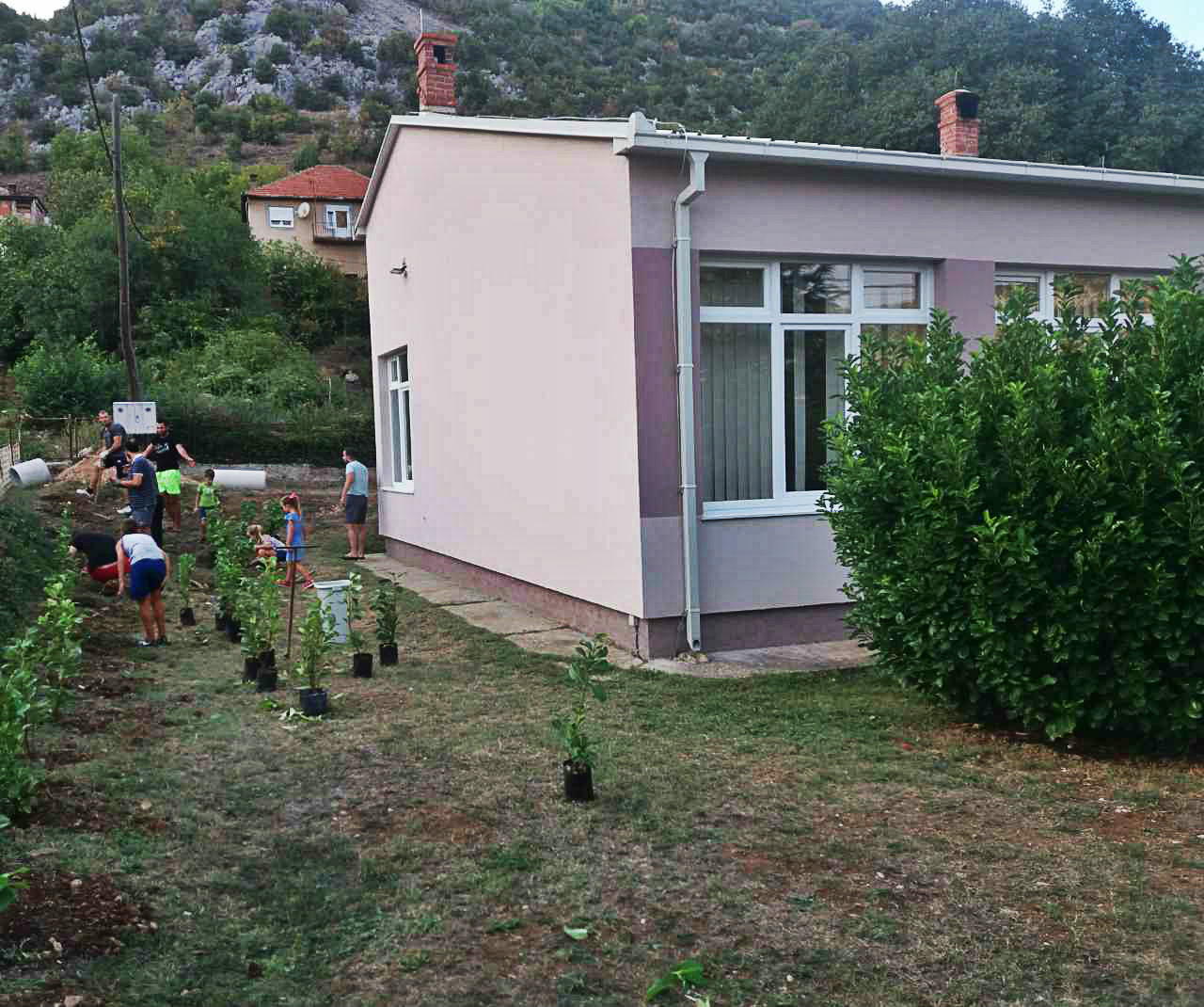 FOTO: Završena obnova zgrade područne škole, igrališta i školskog dvorišta u Biletić Polju