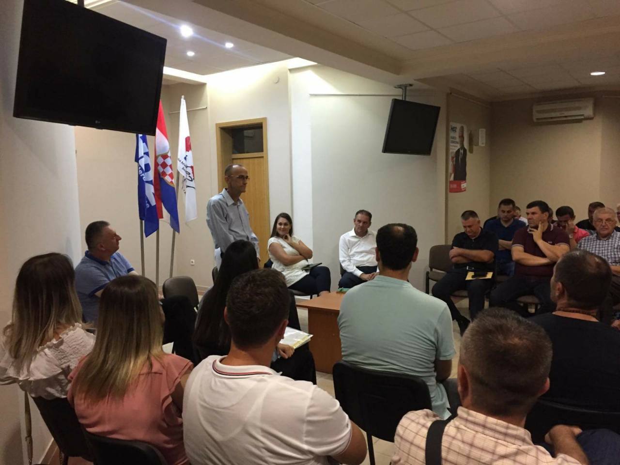 FOTO: Održan predizborni skup HDZ-a BiH u Biletić Polju