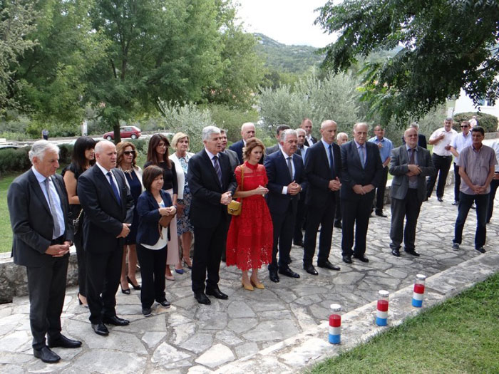 Čović u kampanju krenuo iz Ravnog, posebnog mjesta obrane hrvatskog nacionalnog identiteta