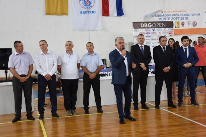 U sklopu Dana berbe grožđa održan tradicionalni međunarodni karate turnir „DBG Open“