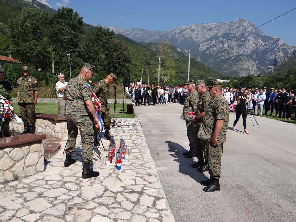 FOTO: Obilježena 25. obljetnica pokolja civila u Grabovici