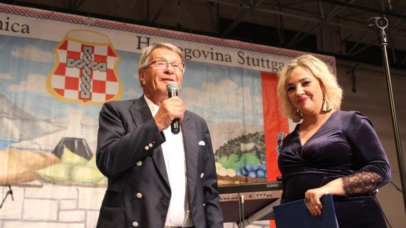 FOTO: Skoro dvije tisuće ljudi na Hercegovačkoj večeri