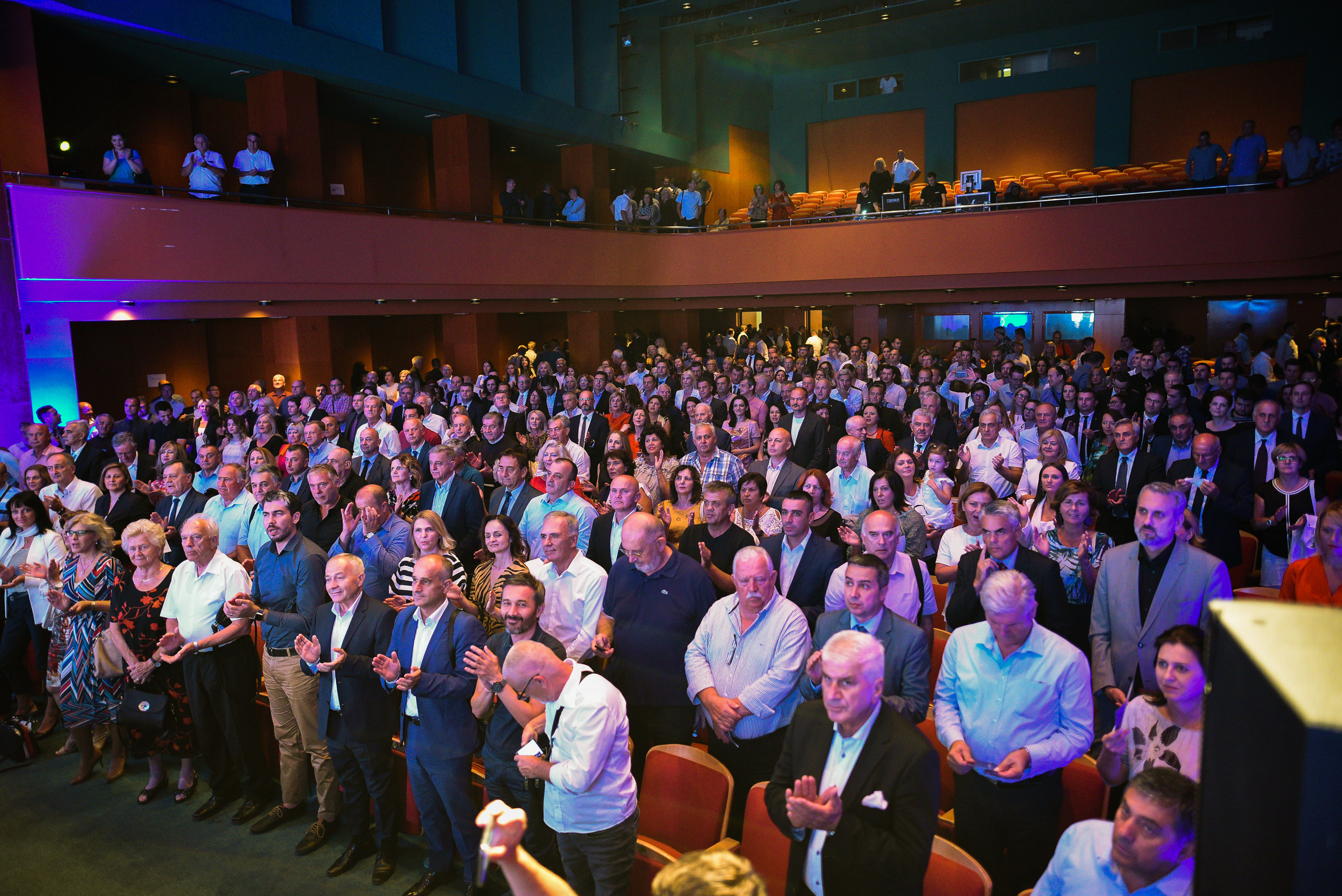 Kosača puna do posljednjeg mjesta: Predstavljena Čovićeva knjiga “Iznad crte – moja vizija europske Bosne i Hercegovine”