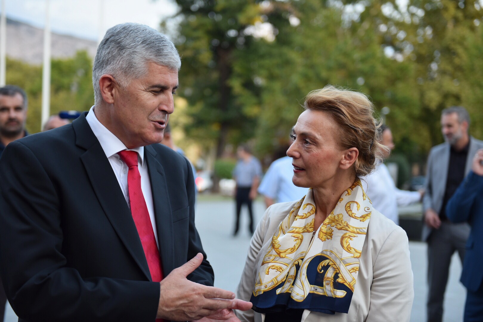 Kosača puna do posljednjeg mjesta: Predstavljena Čovićeva knjiga “Iznad crte – moja vizija europske Bosne i Hercegovine”