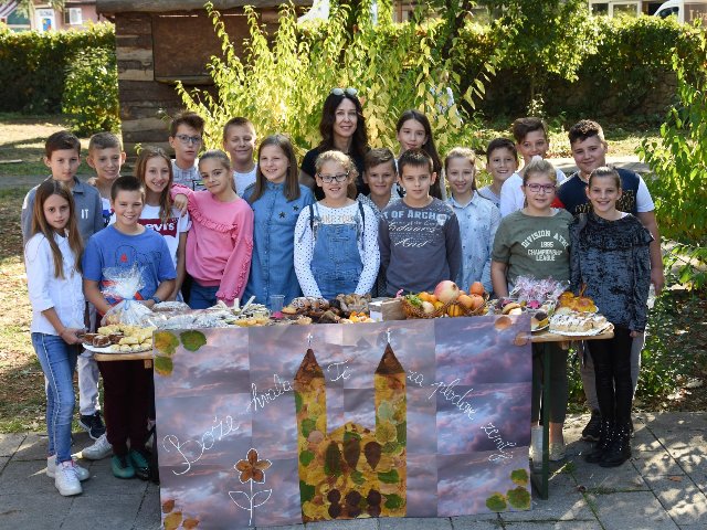 Osnovna škola Bijakovići obilježila Dane kruha i zahvalnosti za plodove zemlje