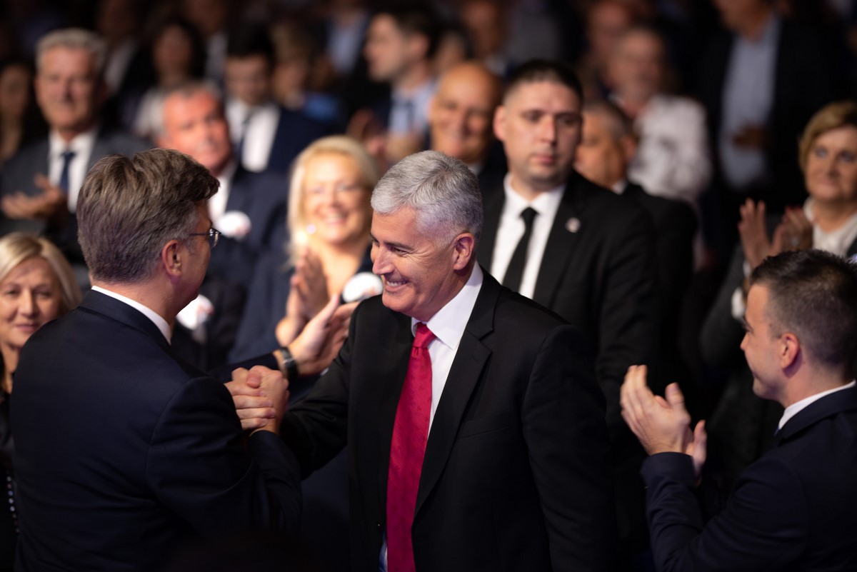 FOTO: Čović i Plenković iz Mostara najavili pobjedu: Podrška legitimnom predstavljanju i europskom putu BiH