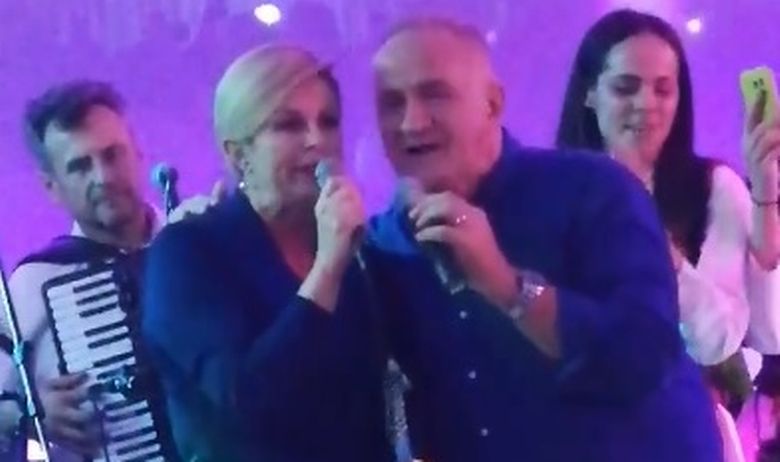 VIDEO Predsjednica na Broćanskoj večeri zapjevala s Matom Bulićem
