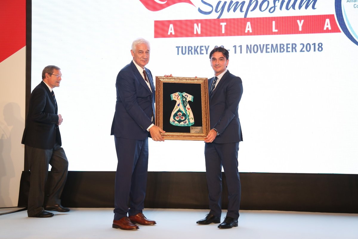 Zlatko Dalić proglašen najboljim trenerom Europe