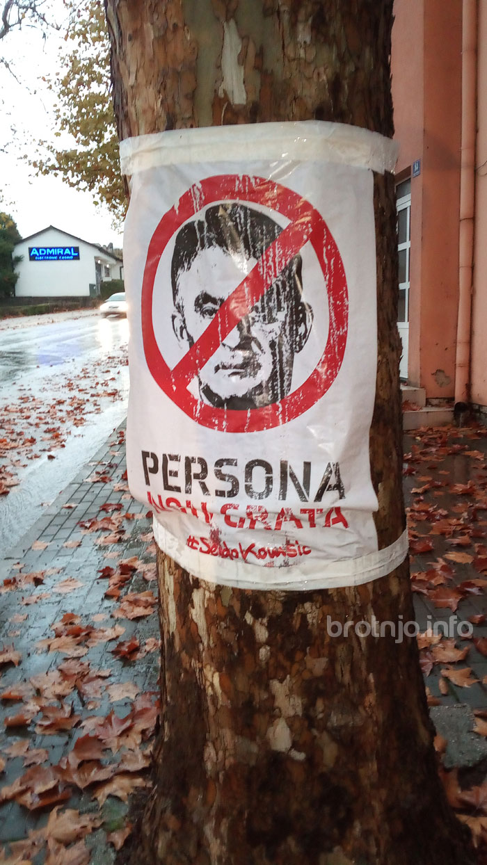 Čitluk osvanuo oblijepljen plakatima #SejdoKomsic – PERSONA NON GRATA