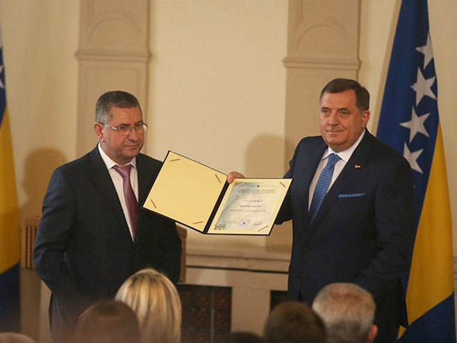 Dodik položio prisegu u Predsjedništvu BiH