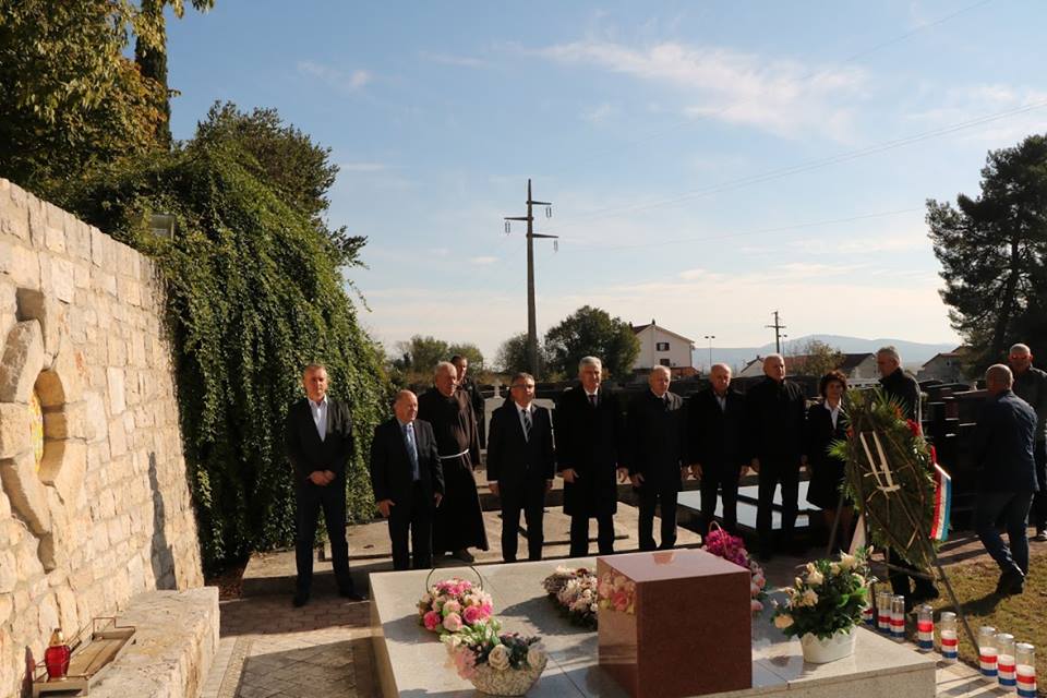 Položen vijenac na grobu Mate Bobana, prvog predsjednika Hrvatske republike Herceg Bosne