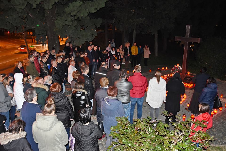 Brotnjaci se s pijetetom prisjetili stradanja Vukovara i poginulih branitelja