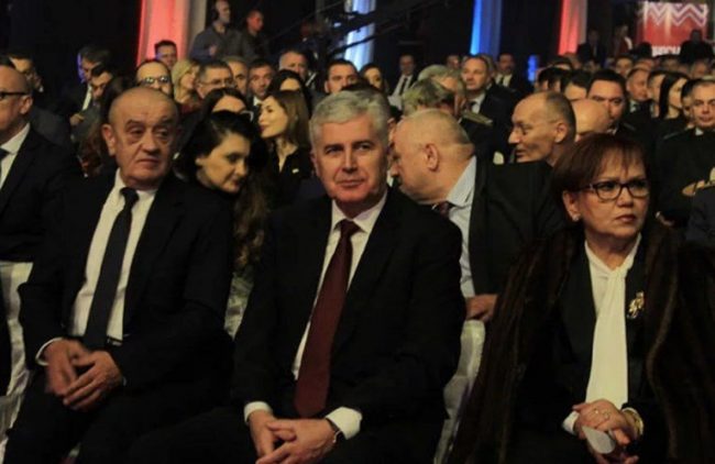 ŠTO SMO NAUČILI OD IMBEXA I ĆUMUR CITYA: Čović je genocidni hrvatski reptil koji je u stanju u isto vrijeme biti na dva mjesta