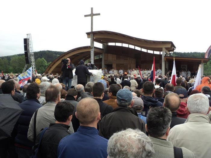 Zabrana samo za biskupe: A Austriji svatko može na svoj privatni posjed pozvati svećenika da mu tamo održi misu