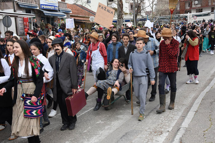 Maškare 2019.: Galantari, arapi, svatovi, anonimusi, doktori… sve je to danas prodefiliralo Čitlukom