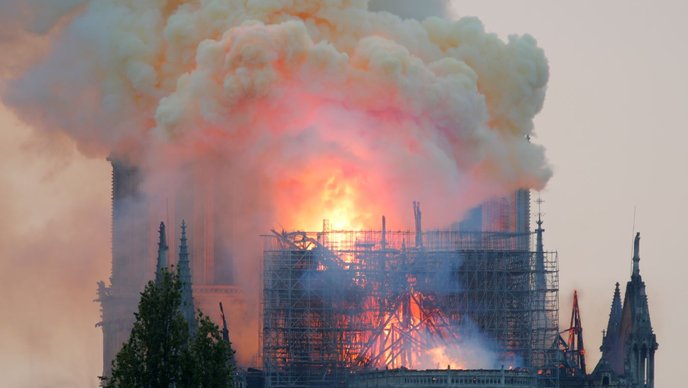 VIDEO Izgorjela svjetski poznata katedrala Notre-Dame