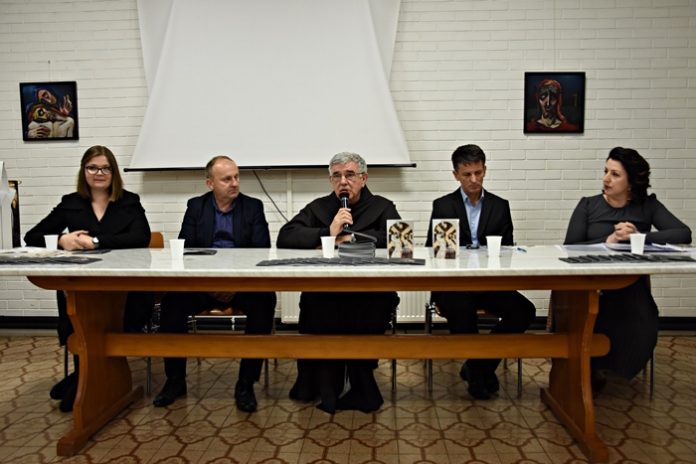 Uskrs s Maticom u Brotnju: Predstavljena knjiga i otvorena izložba