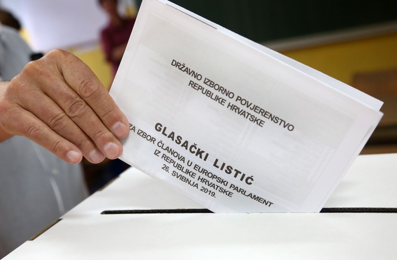 Danas se održavaju izbori za hrvatske zastupnike u Europski parlament