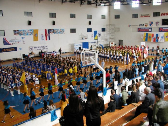 FOTO: Državno prvenstvo mažoretkinja održano u Čitluku