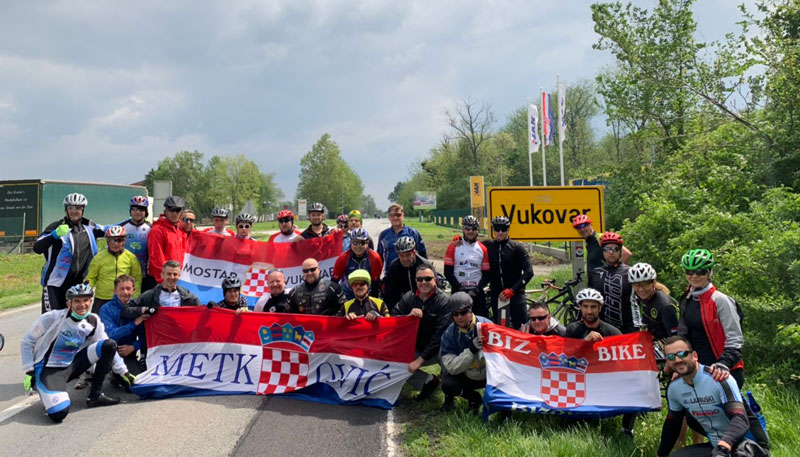 FOTO: Biciklistička karavana prijateljstva stigla u Vukovar