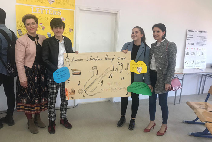 Maro Bulić i Marija Sivrić na natjecanju iz engleskog jezika osvojili prvo mjesto