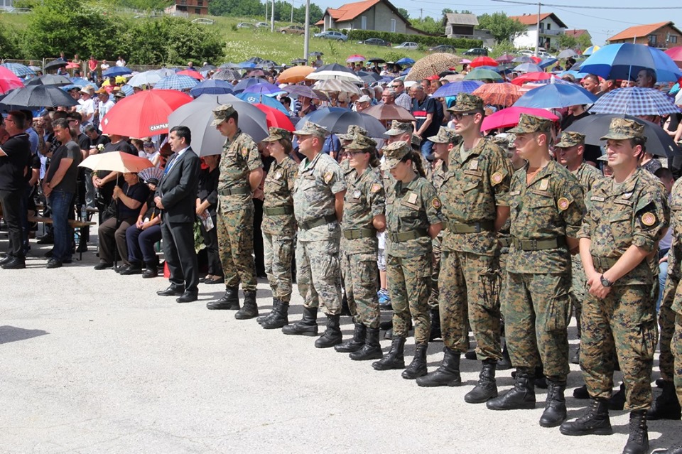 U Bikošima upriličen ukop 16 Hrvata koje su ubili pripadnici tzv. Armije BiH 1993. godine