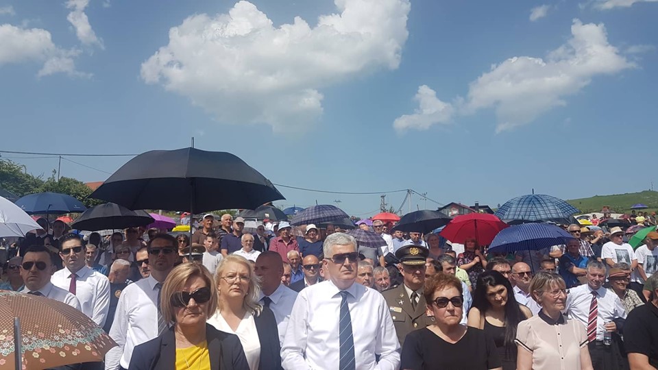 U Bikošima upriličen ukop 16 Hrvata koje su ubili pripadnici tzv. Armije BiH 1993. godine