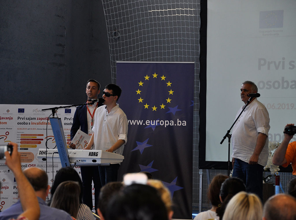 FOTO: Prvi sajam zapošljavanja osoba s invaliditetom u BiH održan u Mostaru
