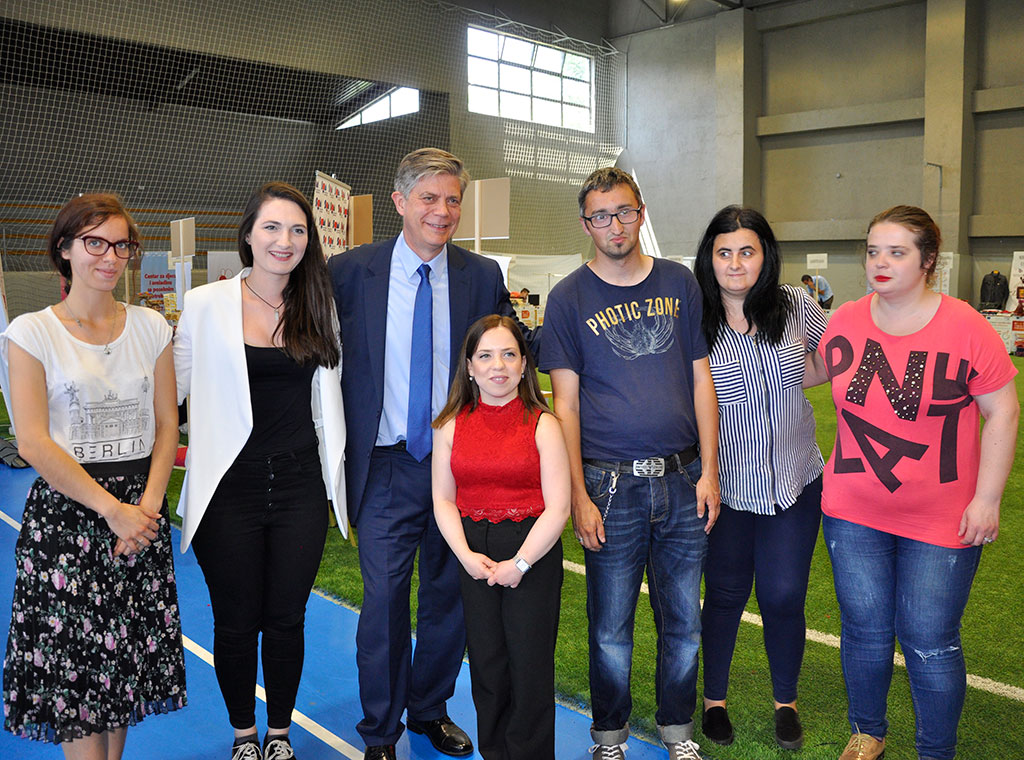 FOTO: Prvi sajam zapošljavanja osoba s invaliditetom u BiH održan u Mostaru